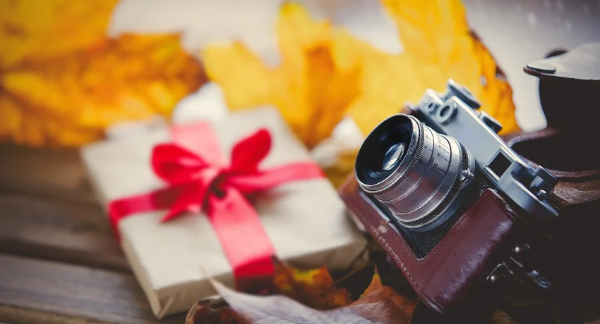 Creating Personalized Holiday Gifts with Your Photo